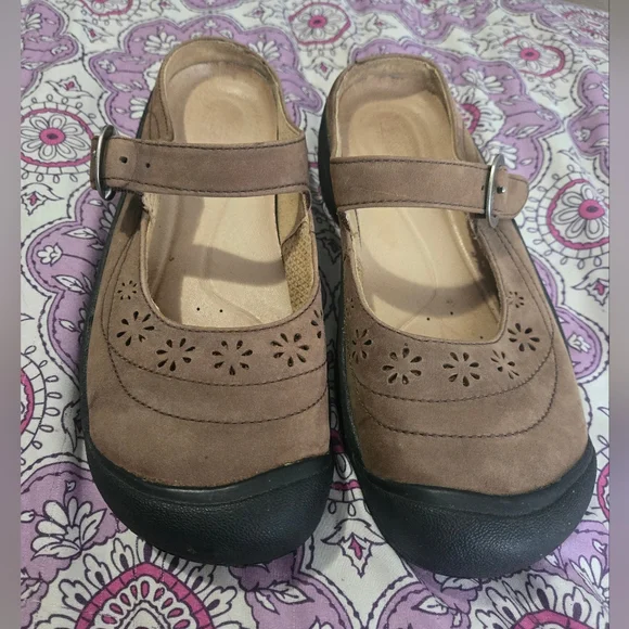 Keen Brown Mary Jane Flats - Picture 1 of 12